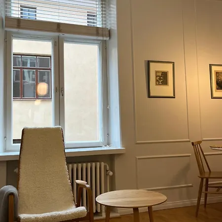 Central, Peaceful, High-end Apartment