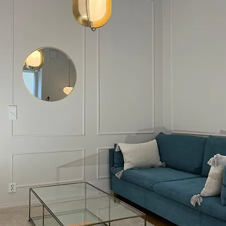 Central, Peaceful, High-end