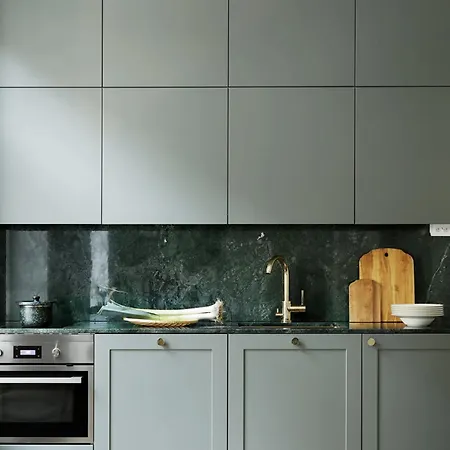 Central, Peaceful, High-end *