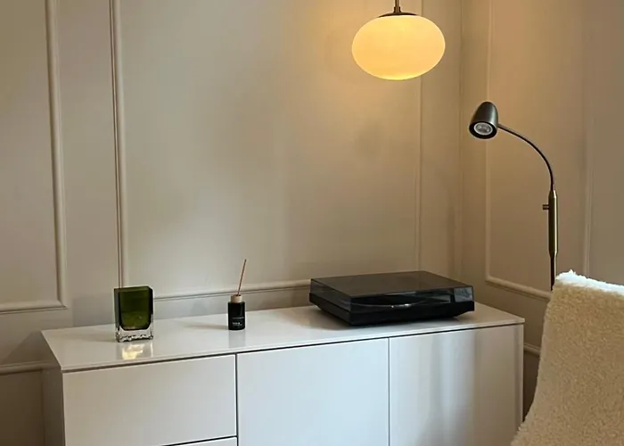 Central, Peaceful, High-end Apartment *